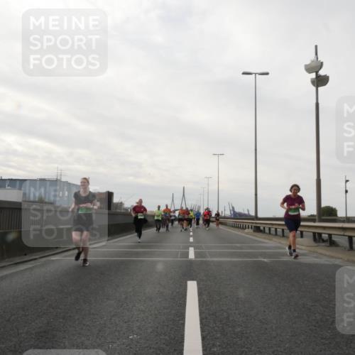 03.10.2025 - Köhlbrandbrückenlauf Matties Gatica Varas http://msf.ph/oto/9192196 03.10.2025 16:09:33 Position 3  meine-sportfotos.de