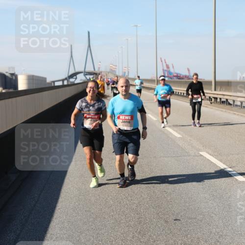 03.10.2025 - Köhlbrandbrückenlauf Yannick Fuchs http://msf.ph/oto/9192198 03.10.2025 12:13:35 Position 3 5767 meine-sportfotos.de