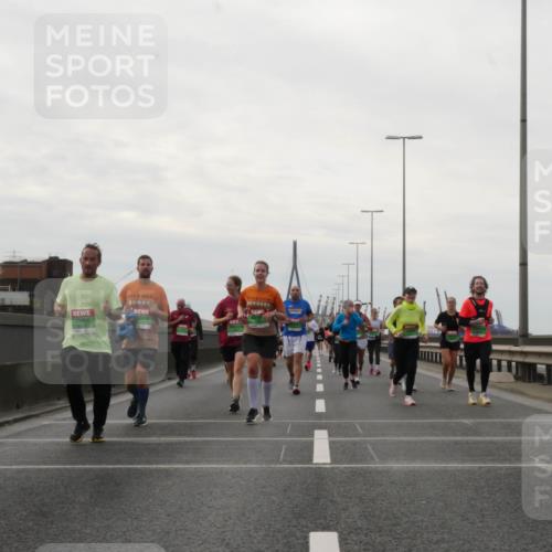 03.10.2025 - Köhlbrandbrückenlauf Matties Gatica Varas http://msf.ph/oto/9192218 03.10.2025 16:09:37 Position 3  meine-sportfotos.de