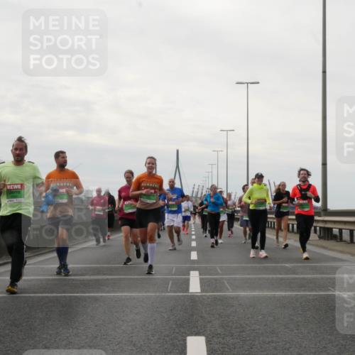 03.10.2025 - Köhlbrandbrückenlauf Matties Gatica Varas http://msf.ph/oto/9192220 03.10.2025 16:09:38 Position 3  meine-sportfotos.de