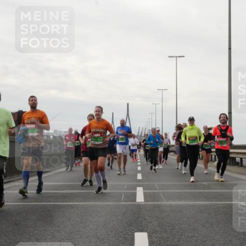 03.10.2025 - Köhlbrandbrückenlauf Matties Gatica Varas http://msf.ph/oto/9192222 03.10.2025 16:09:38 Position 3  meine-sportfotos.de