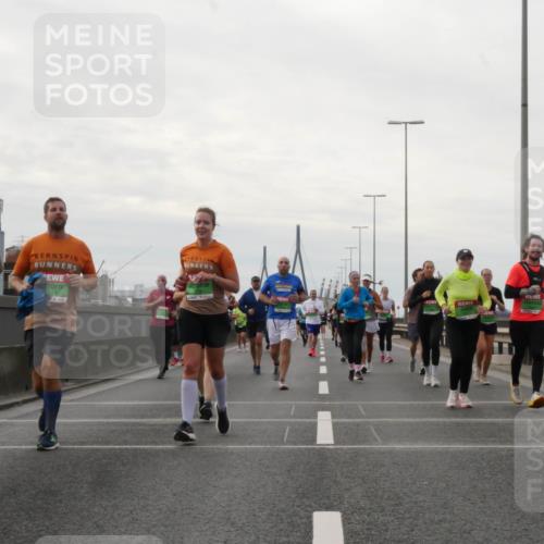 03.10.2025 - Köhlbrandbrückenlauf Matties Gatica Varas http://msf.ph/oto/9192225 03.10.2025 16:09:39 Position 3 8552 meine-sportfotos.de