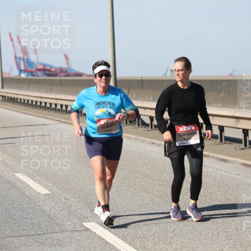 03.10.2025 - Köhlbrandbrückenlauf Yannick Fuchs http://msf.ph/oto/9192226 03.10.2025 12:13:38 Position 3 6400, 6403 meine-sportfotos.de