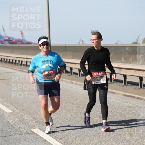 03.10.2025 - Köhlbrandbrückenlauf Yannick Fuchs http://msf.ph/oto/9192230 03.10.2025 12:13:38 Position 3 6400, 6403 meine-sportfotos.de