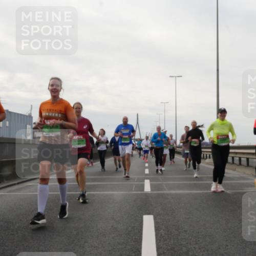 03.10.2025 - Köhlbrandbrückenlauf Matties Gatica Varas http://msf.ph/oto/9192231 03.10.2025 16:09:40 Position 3  meine-sportfotos.de