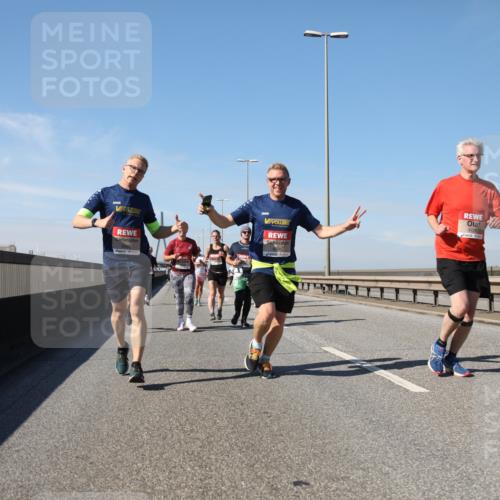 03.10.2025 - Köhlbrandbrückenlauf Yannick Fuchs http://msf.ph/oto/9192232 03.10.2025 11:53:14 Position 3 4176 meine-sportfotos.de