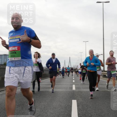 03.10.2025 - Köhlbrandbrückenlauf Matties Gatica Varas http://msf.ph/oto/9192249 03.10.2025 16:09:44 Position 3 9586 meine-sportfotos.de