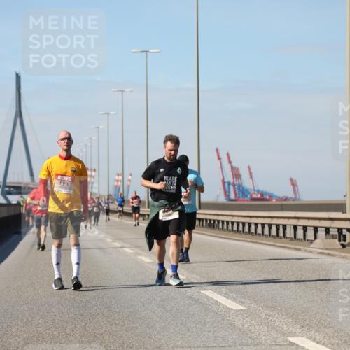 03.10.2025 - Köhlbrandbrückenlauf Yannick Fuchs http://msf.ph/oto/9192260 03.10.2025 12:13:41 Position 3 6245 meine-sportfotos.de