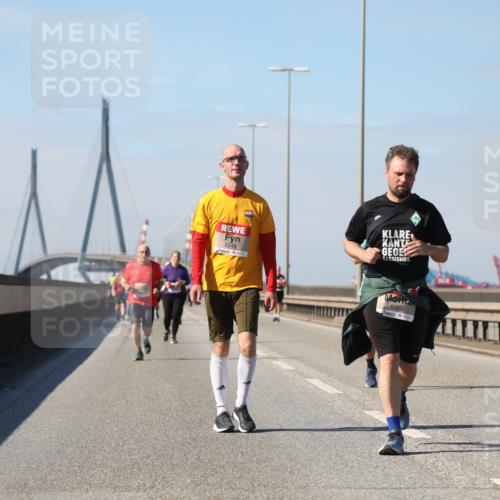 03.10.2025 - Köhlbrandbrückenlauf Yannick Fuchs http://msf.ph/oto/9192270 03.10.2025 12:13:42 Position 3 6245, 5360 meine-sportfotos.de