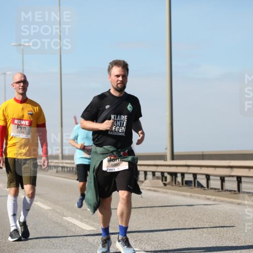 03.10.2025 - Köhlbrandbrückenlauf Yannick Fuchs http://msf.ph/oto/9192275 03.10.2025 12:13:43 Position 3 6245, 5360 meine-sportfotos.de