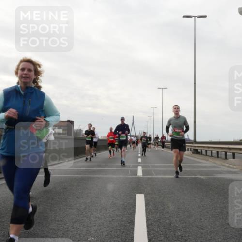 03.10.2025 - Köhlbrandbrückenlauf Matties Gatica Varas http://msf.ph/oto/9192286 03.10.2025 16:09:51 Position 3  meine-sportfotos.de