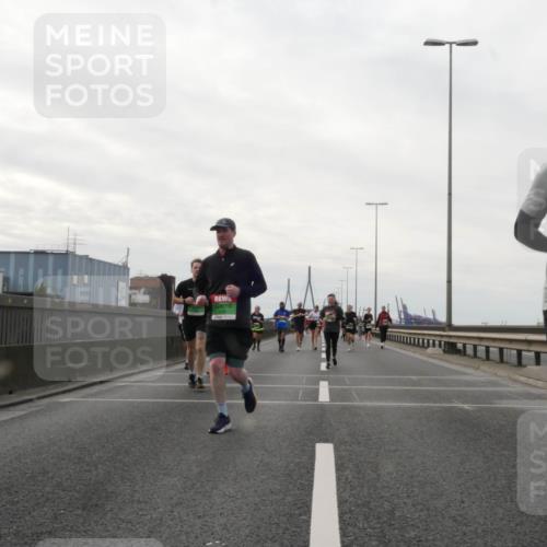 03.10.2025 - Köhlbrandbrückenlauf Matties Gatica Varas http://msf.ph/oto/9192295 03.10.2025 16:09:53 Position 3 8473 meine-sportfotos.de