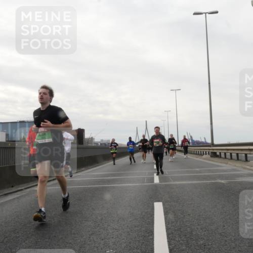 03.10.2025 - Köhlbrandbrückenlauf Matties Gatica Varas http://msf.ph/oto/9192302 03.10.2025 16:09:55 Position 3 7645 meine-sportfotos.de