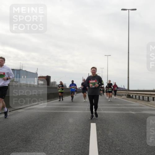 03.10.2025 - Köhlbrandbrückenlauf Matties Gatica Varas http://msf.ph/oto/9192310 03.10.2025 16:09:57 Position 3 1 meine-sportfotos.de