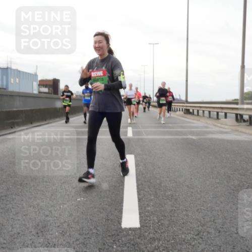 03.10.2025 - Köhlbrandbrückenlauf Matties Gatica Varas http://msf.ph/oto/9192313 03.10.2025 16:09:58 Position 3  meine-sportfotos.de