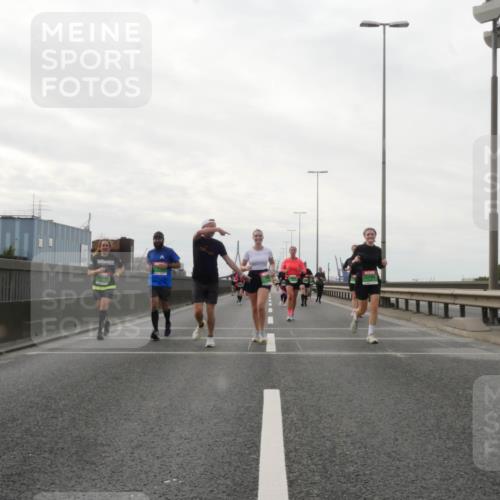 03.10.2025 - Köhlbrandbrückenlauf Matties Gatica Varas http://msf.ph/oto/9192320 03.10.2025 16:10:00 Position 3 20 meine-sportfotos.de