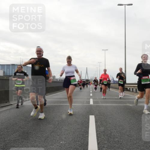 03.10.2025 - Köhlbrandbrückenlauf Matties Gatica Varas http://msf.ph/oto/9192326 03.10.2025 16:10:01 Position 3  meine-sportfotos.de