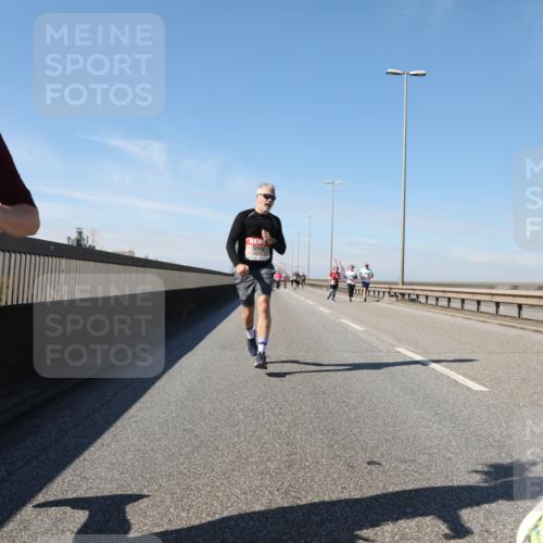 03.10.2025 - Köhlbrandbrückenlauf Yannick Fuchs http://msf.ph/oto/9192328 03.10.2025 11:53:20 Position 3 5889 meine-sportfotos.de