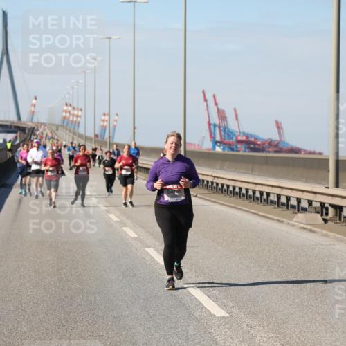 03.10.2025 - Köhlbrandbrückenlauf Yannick Fuchs http://msf.ph/oto/9192335 03.10.2025 12:13:52 Position 3  meine-sportfotos.de
