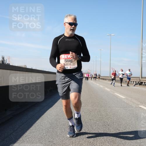 03.10.2025 - Köhlbrandbrückenlauf Yannick Fuchs http://msf.ph/oto/9192337 03.10.2025 11:53:21 Position 3 6116 meine-sportfotos.de