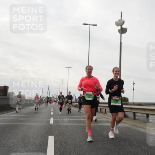 03.10.2025 - Köhlbrandbrückenlauf Matties Gatica Varas http://msf.ph/oto/9192338 03.10.2025 16:10:04 Position 3  meine-sportfotos.de