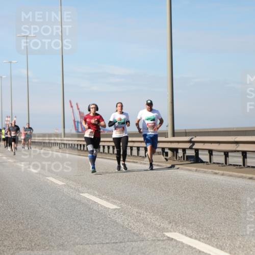 03.10.2025 - Köhlbrandbrückenlauf Yannick Fuchs http://msf.ph/oto/9192345 03.10.2025 11:53:22 Position 3  meine-sportfotos.de