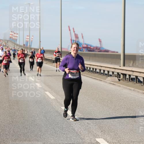 03.10.2025 - Köhlbrandbrückenlauf Yannick Fuchs http://msf.ph/oto/9192346 03.10.2025 12:13:53 Position 3 5509 meine-sportfotos.de