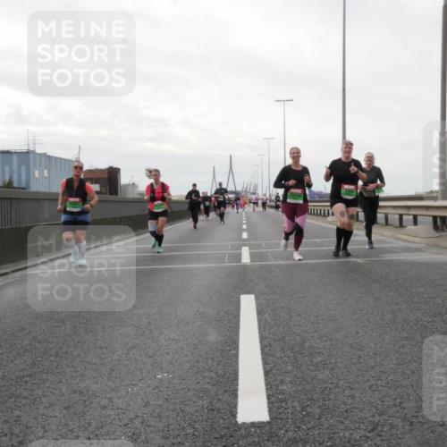 03.10.2025 - Köhlbrandbrückenlauf Matties Gatica Varas http://msf.ph/oto/9192349 03.10.2025 16:10:06 Position 3  meine-sportfotos.de