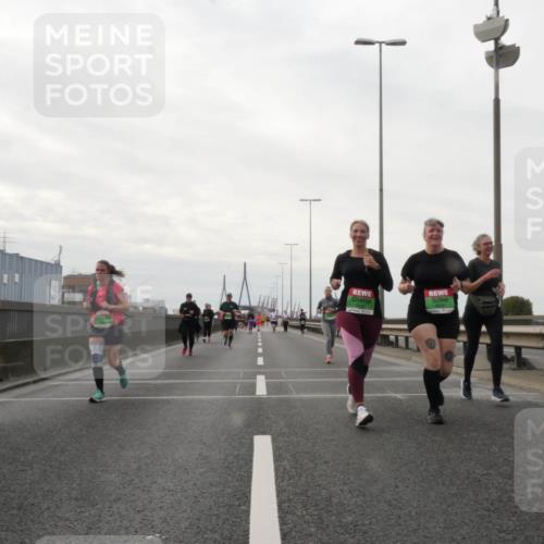 03.10.2025 - Köhlbrandbrückenlauf Matties Gatica Varas http://msf.ph/oto/9192354 03.10.2025 16:10:07 Position 3  meine-sportfotos.de