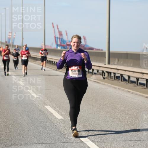 03.10.2025 - Köhlbrandbrückenlauf Yannick Fuchs http://msf.ph/oto/9192357 03.10.2025 12:13:54 Position 3 5509 meine-sportfotos.de