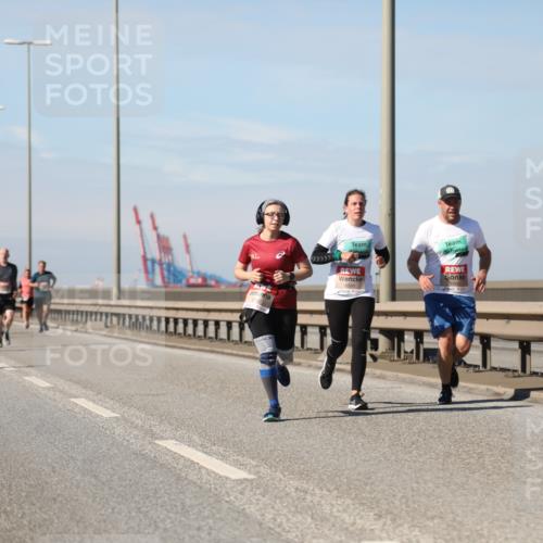 03.10.2025 - Köhlbrandbrückenlauf Yannick Fuchs http://msf.ph/oto/9192363 03.10.2025 11:53:23 Position 3 4782, 6566 meine-sportfotos.de