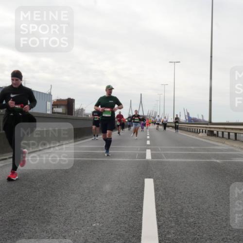 03.10.2025 - Köhlbrandbrückenlauf Matties Gatica Varas http://msf.ph/oto/9192367 03.10.2025 16:10:12 Position 3  meine-sportfotos.de