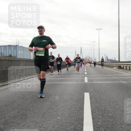 03.10.2025 - Köhlbrandbrückenlauf Matties Gatica Varas http://msf.ph/oto/9192374 03.10.2025 16:10:14 Position 3 9364, 6 meine-sportfotos.de