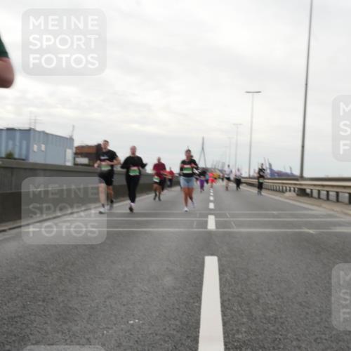 03.10.2025 - Köhlbrandbrückenlauf Matties Gatica Varas http://msf.ph/oto/9192378 03.10.2025 16:10:15 Position 3  meine-sportfotos.de