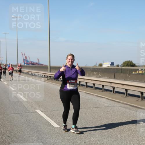 03.10.2025 - Köhlbrandbrückenlauf Yannick Fuchs http://msf.ph/oto/9192383 03.10.2025 12:13:55 Position 3 5509 meine-sportfotos.de