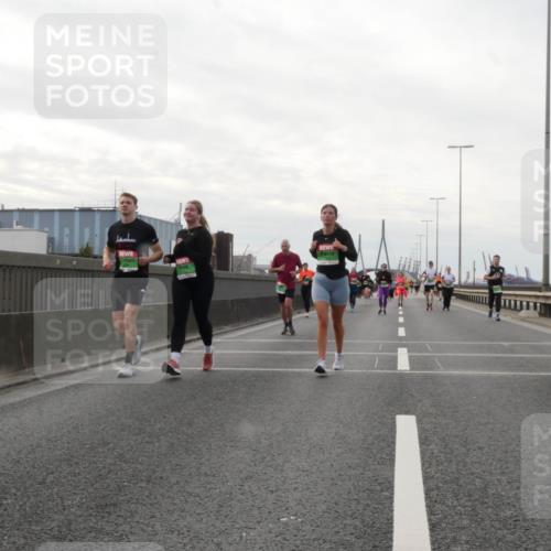 03.10.2025 - Köhlbrandbrückenlauf Matties Gatica Varas http://msf.ph/oto/9192386 03.10.2025 16:10:17 Position 3  meine-sportfotos.de