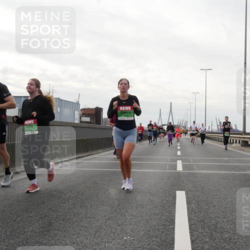 03.10.2025 - Köhlbrandbrückenlauf Matties Gatica Varas http://msf.ph/oto/9192391 03.10.2025 16:10:18 Position 3 8742, 7943 meine-sportfotos.de