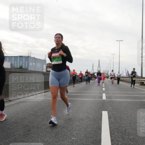 03.10.2025 - Köhlbrandbrückenlauf Matties Gatica Varas http://msf.ph/oto/9192394 03.10.2025 16:10:18 Position 3 343 meine-sportfotos.de