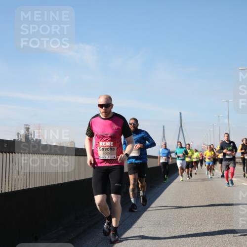 03.10.2025 - Köhlbrandbrückenlauf Yannick Fuchs http://msf.ph/oto/9192396 03.10.2025 11:53:44 Position 3 4065 meine-sportfotos.de