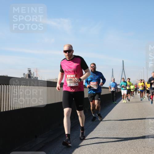 03.10.2025 - Köhlbrandbrückenlauf Yannick Fuchs http://msf.ph/oto/9192398 03.10.2025 11:53:45 Position 3 4065 meine-sportfotos.de