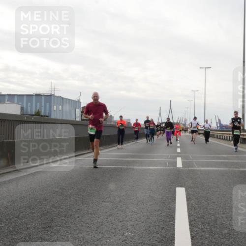 03.10.2025 - Köhlbrandbrückenlauf Matties Gatica Varas http://msf.ph/oto/9192399 03.10.2025 16:10:19 Position 3  meine-sportfotos.de