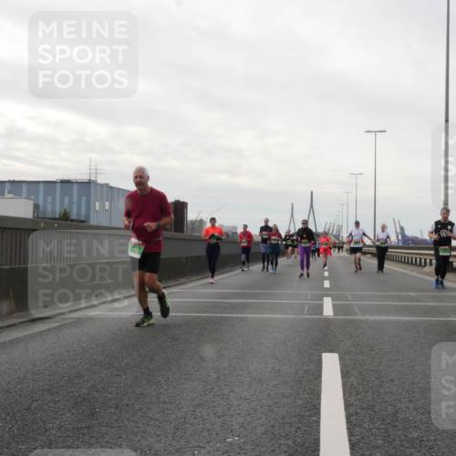 03.10.2025 - Köhlbrandbrückenlauf Matties Gatica Varas http://msf.ph/oto/9192401 03.10.2025 16:10:20 Position 3  meine-sportfotos.de