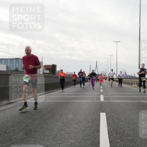 03.10.2025 - Köhlbrandbrückenlauf Matties Gatica Varas http://msf.ph/oto/9192403 03.10.2025 16:10:20 Position 3  meine-sportfotos.de