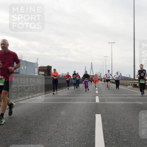 03.10.2025 - Köhlbrandbrückenlauf Matties Gatica Varas http://msf.ph/oto/9192405 03.10.2025 16:10:21 Position 3  meine-sportfotos.de