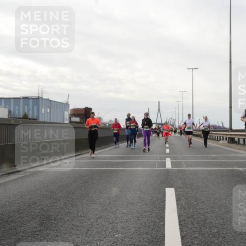 03.10.2025 - Köhlbrandbrückenlauf Matties Gatica Varas http://msf.ph/oto/9192408 03.10.2025 16:10:21 Position 3  meine-sportfotos.de