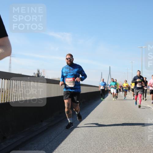 03.10.2025 - Köhlbrandbrückenlauf Yannick Fuchs http://msf.ph/oto/9192413 03.10.2025 11:53:46 Position 3 4501 meine-sportfotos.de