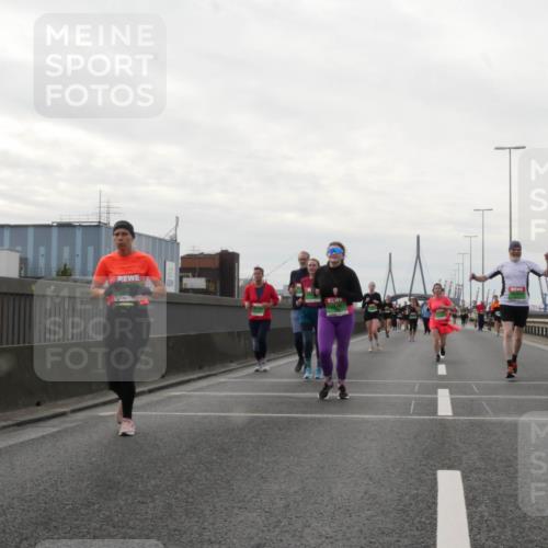 03.10.2025 - Köhlbrandbrückenlauf Matties Gatica Varas http://msf.ph/oto/9192415 03.10.2025 16:10:23 Position 3  meine-sportfotos.de