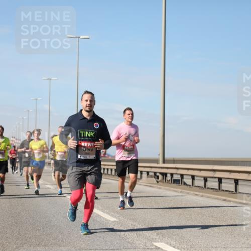 03.10.2025 - Köhlbrandbrückenlauf Yannick Fuchs http://msf.ph/oto/9192419 03.10.2025 11:53:47 Position 3 5689 meine-sportfotos.de