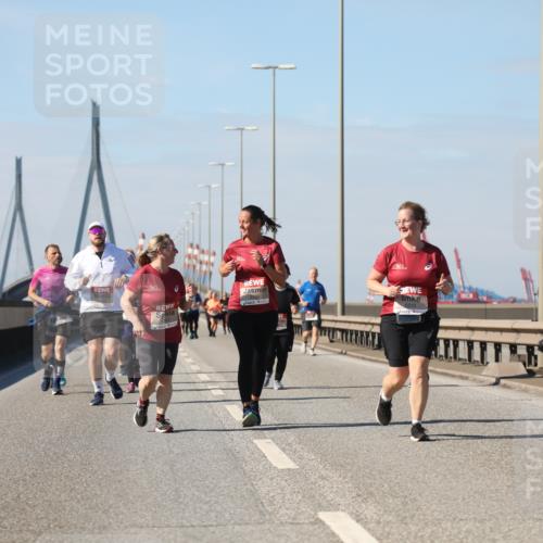 03.10.2025 - Köhlbrandbrückenlauf Yannick Fuchs http://msf.ph/oto/9192421 03.10.2025 12:14:01 Position 3 6515 meine-sportfotos.de