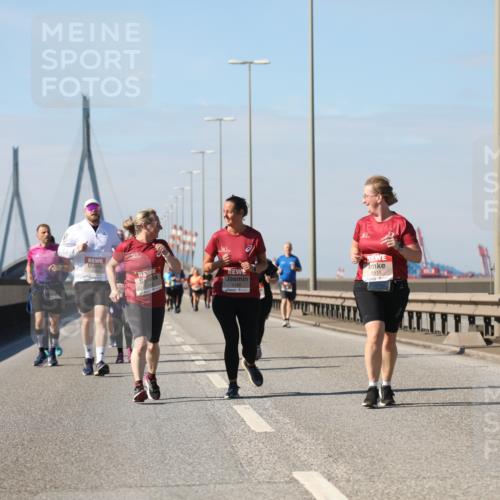 03.10.2025 - Köhlbrandbrückenlauf Yannick Fuchs http://msf.ph/oto/9192424 03.10.2025 12:14:01 Position 3 6515 meine-sportfotos.de